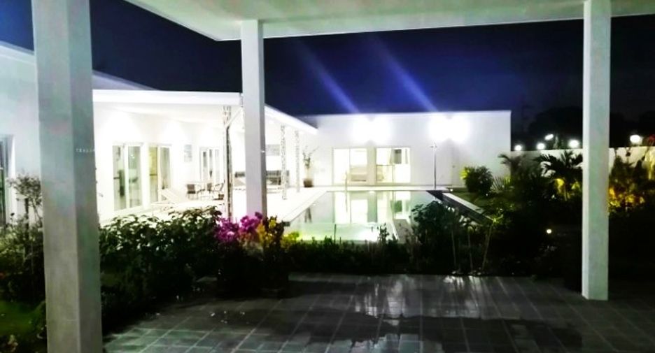 À vendre 3 chambres maison à East Pattaya, Pattaya