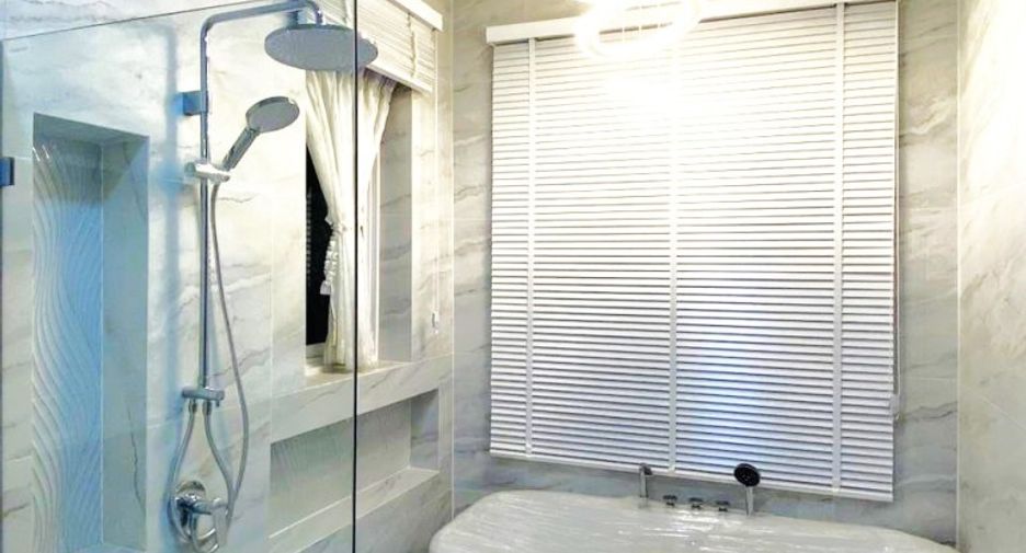 For sale 4 bedrooms house in Mueang Chon Buri, Chonburi