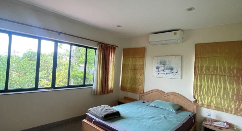 For sale 6 bedrooms house in East Pattaya, Pattaya