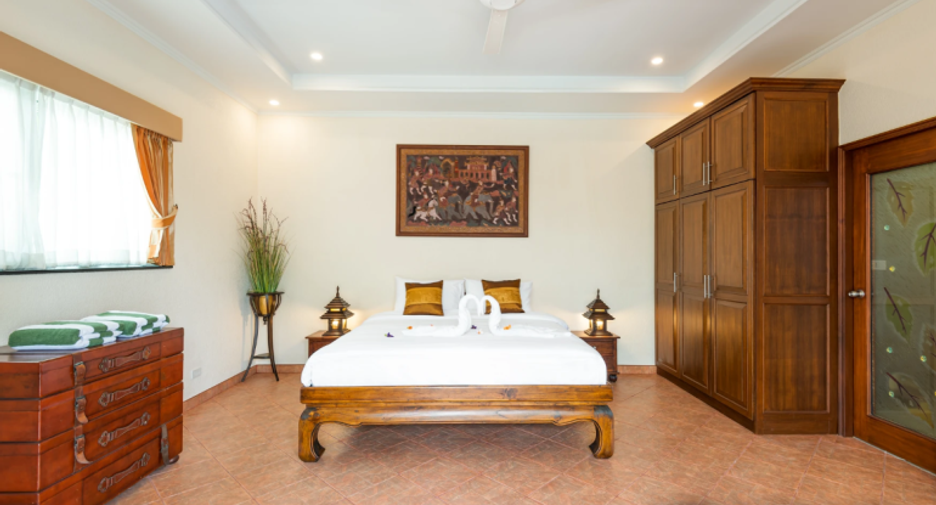 Haus zum Kauf mit 6 Zimmer in Huay Yai, Pattaya