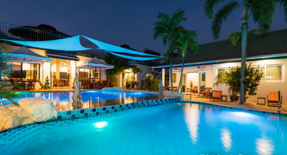 Haus zum Kauf mit 6 Zimmer in Huay Yai, Pattaya