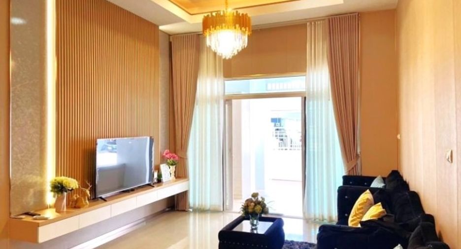 For sale 3 bedrooms house in East Pattaya, Pattaya