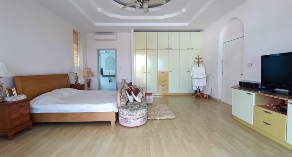 À vendre 6 chambres maison à East Pattaya, Pattaya