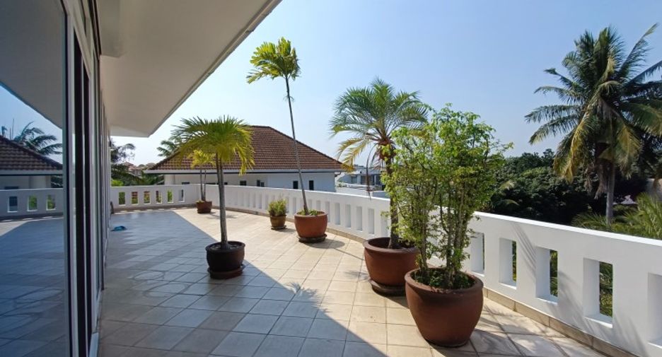 À vendre 6 chambres maison à East Pattaya, Pattaya
