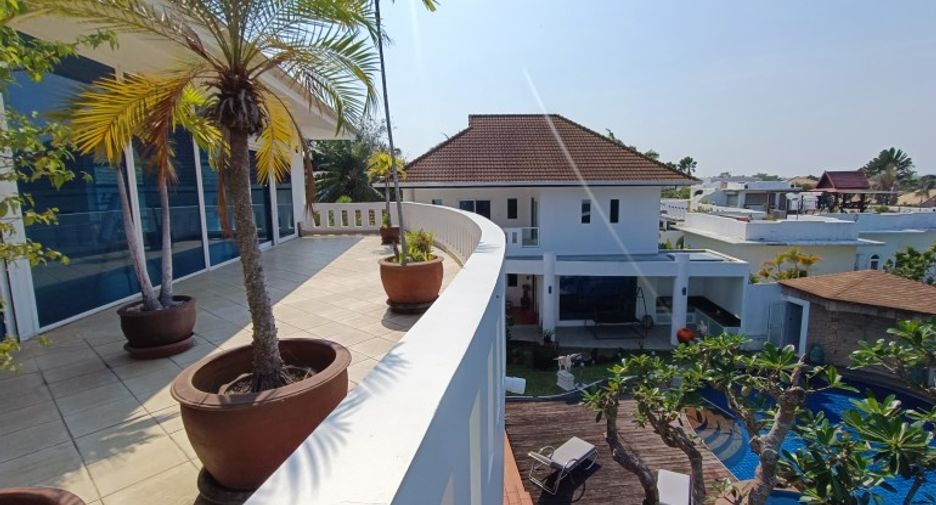 À vendre 6 chambres maison à East Pattaya, Pattaya