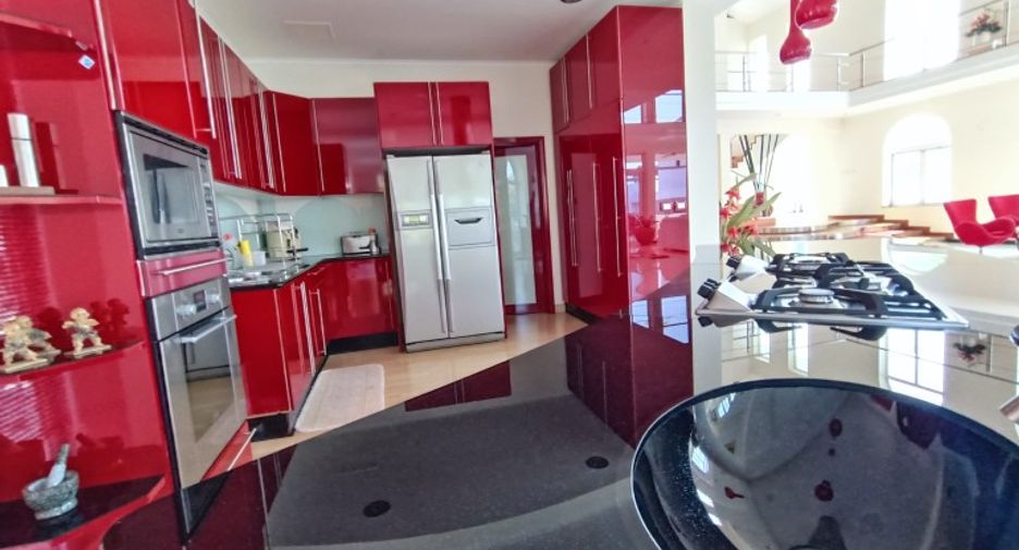 À vendre 6 chambres maison à East Pattaya, Pattaya