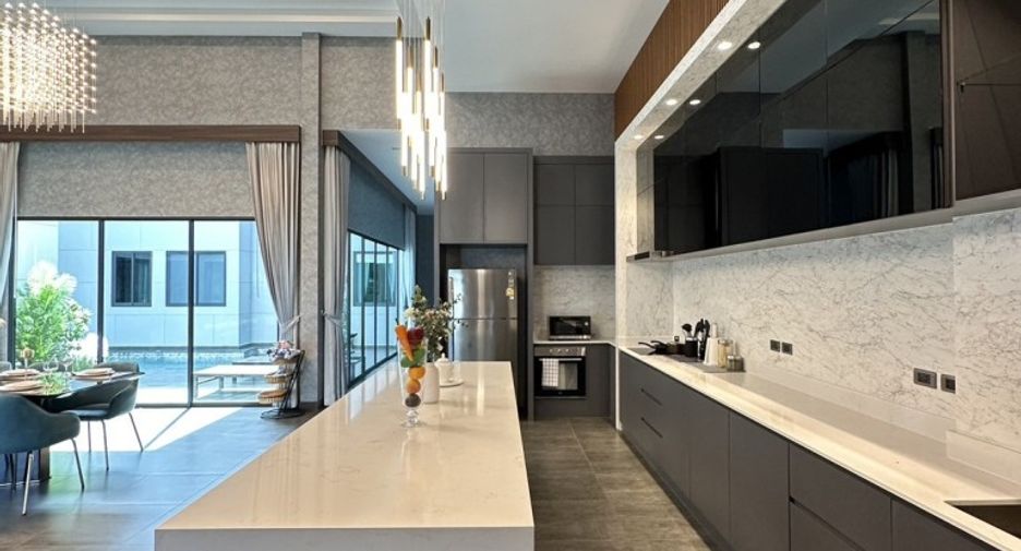 For sale 3 bedrooms house in East Pattaya, Pattaya