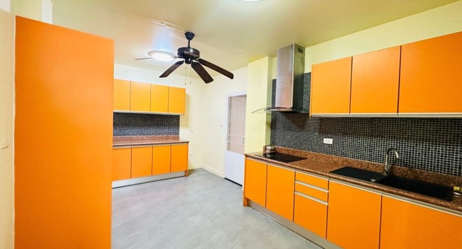 Продажа 3 спальни дом в Восточная Паттайя, Паттайя