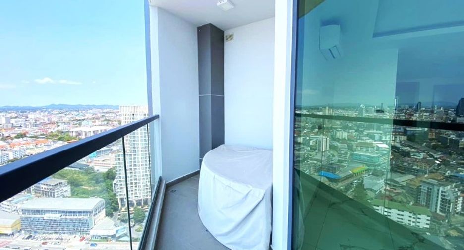 For sale 2 bedrooms condo in South Pattaya, Pattaya