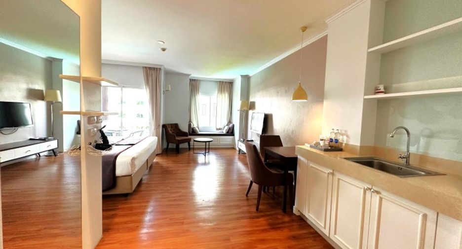 For sale hotel in Pratumnak, Pattaya