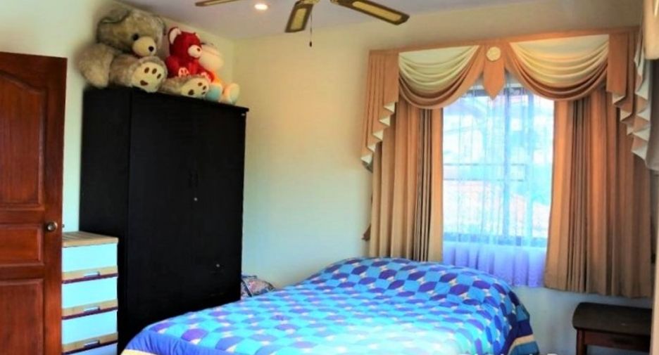 For sale 5 bedrooms house in East Pattaya, Pattaya