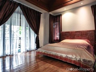 Haus zum Kauf mit 5 Zimmer in Bang Lamung, Chonburi