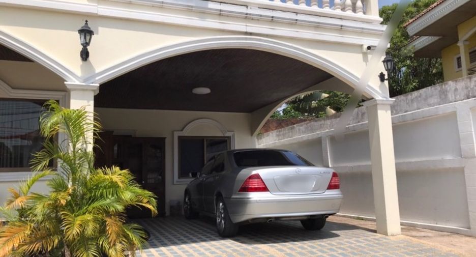 Haus zum Kauf mit 6 Zimmer in East Pattaya, Pattaya