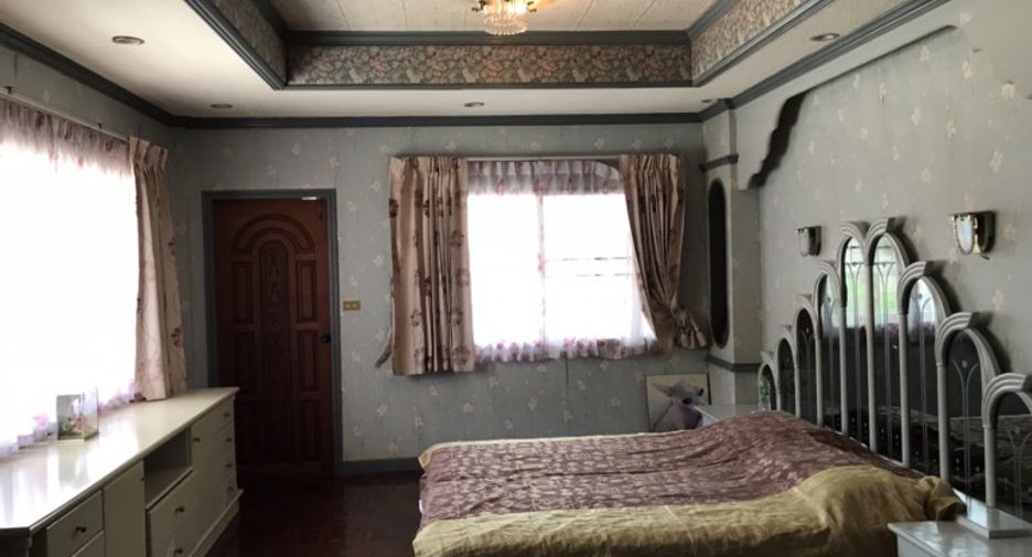 Haus zum Kauf mit 6 Zimmer in East Pattaya, Pattaya