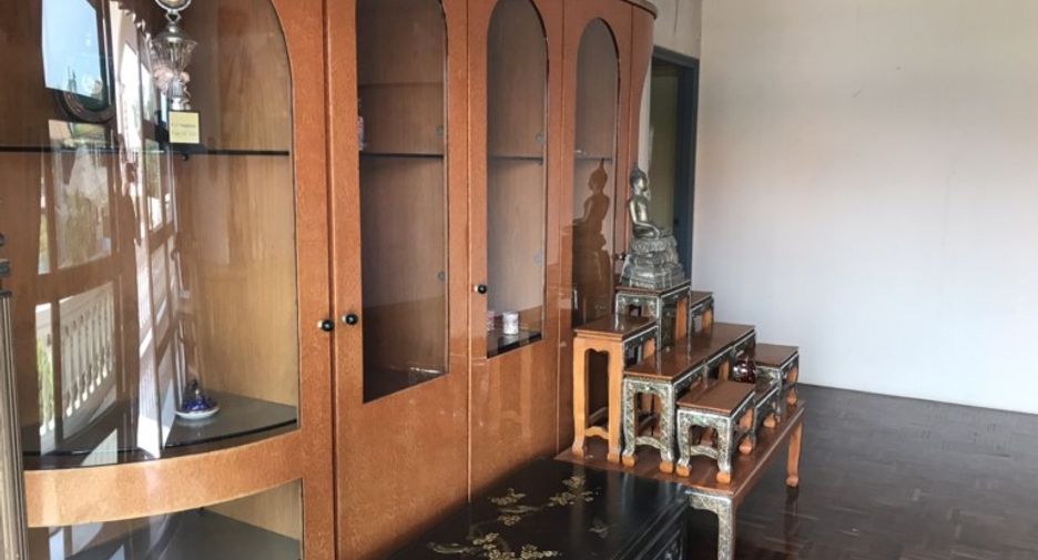 Haus zum Kauf mit 6 Zimmer in East Pattaya, Pattaya