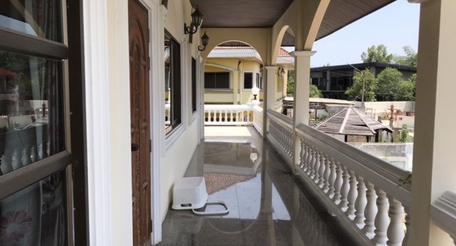 Haus zum Kauf mit 6 Zimmer in East Pattaya, Pattaya