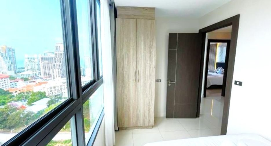 À vendre 2 chambres condo à Pratumnak, Pattaya