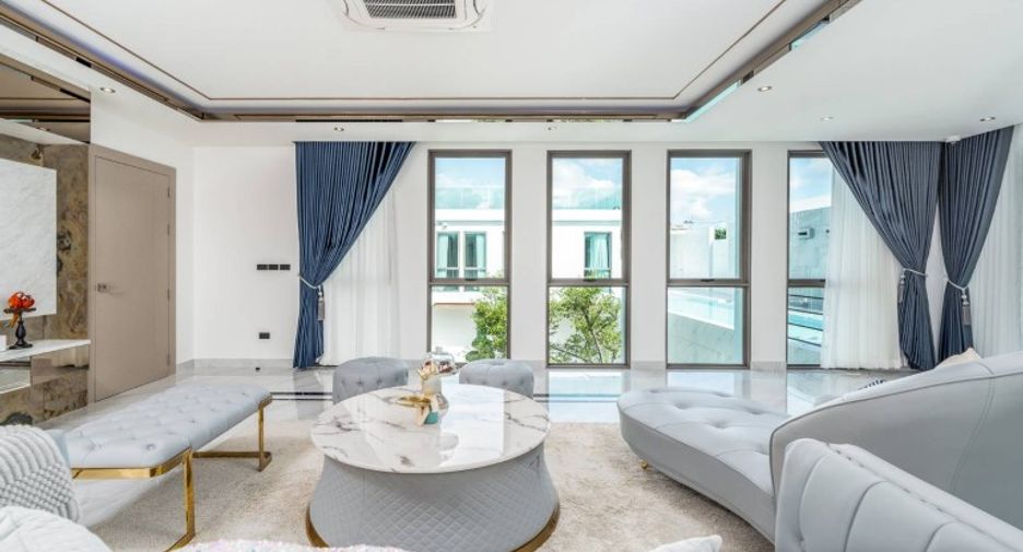For sale 6 bedrooms house in East Pattaya, Pattaya