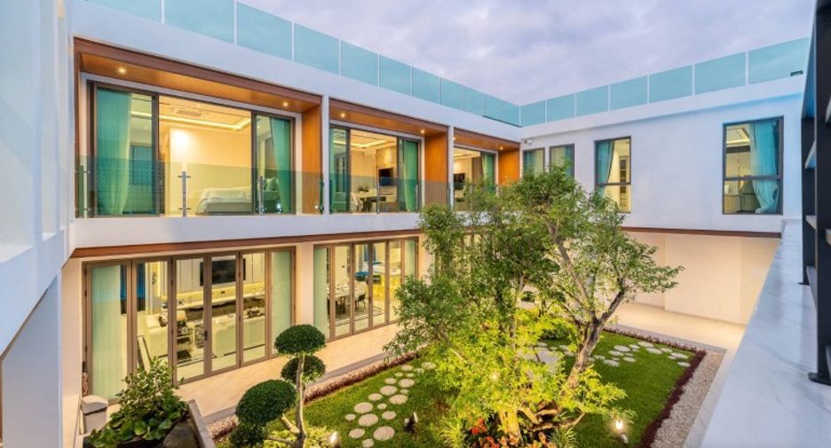 For sale 6 bedrooms house in East Pattaya, Pattaya