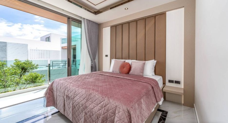 For sale 6 bedrooms house in East Pattaya, Pattaya