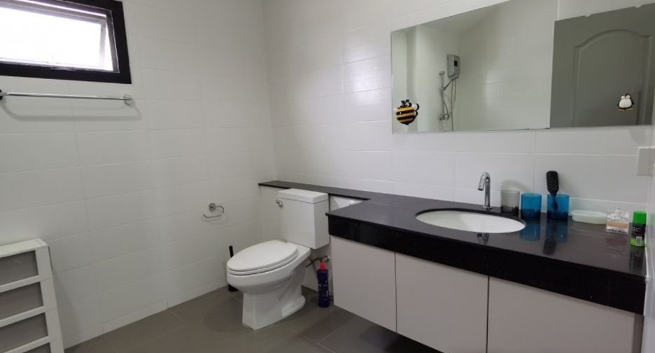 For sale 5 ベッドルーム house in East Pattaya, Pattaya