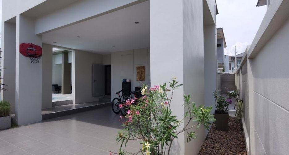 For sale 5 ベッドルーム house in East Pattaya, Pattaya