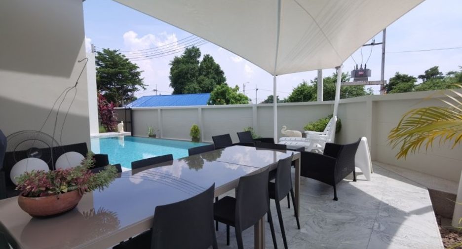 For sale 5 ベッドルーム house in East Pattaya, Pattaya
