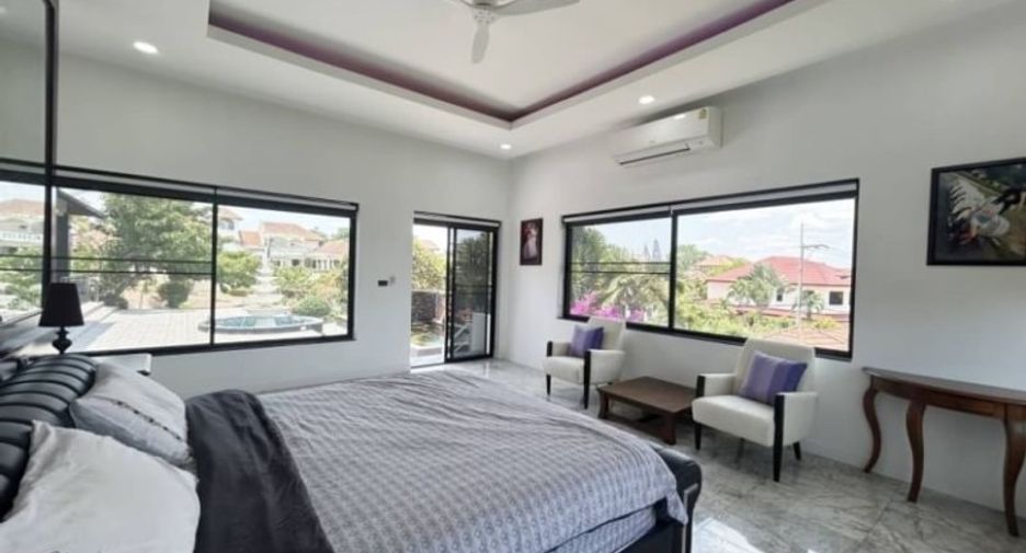 For sale 4 bedrooms house in East Pattaya, Pattaya