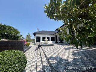 For sale 4 ベッドルーム house in Bang Lamung, Chonburi