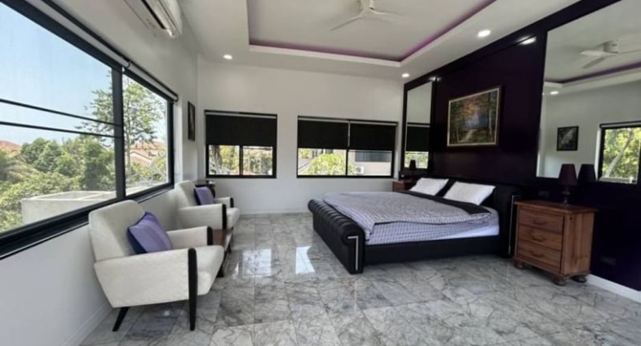 For sale 4 bedrooms house in East Pattaya, Pattaya