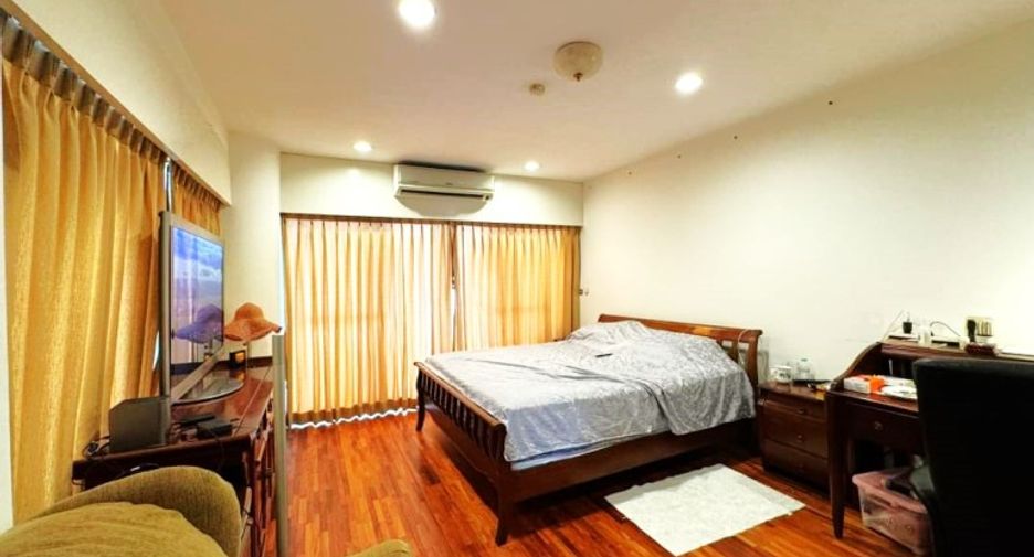 For sale 3 bedrooms condo in Sattahip, Chonburi