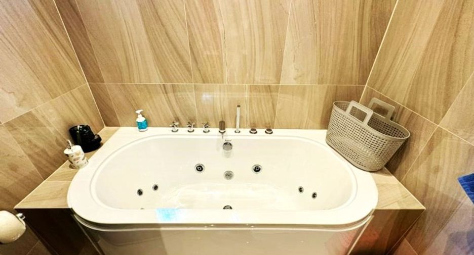 For sale 4 bedrooms house in Sattahip, Chonburi