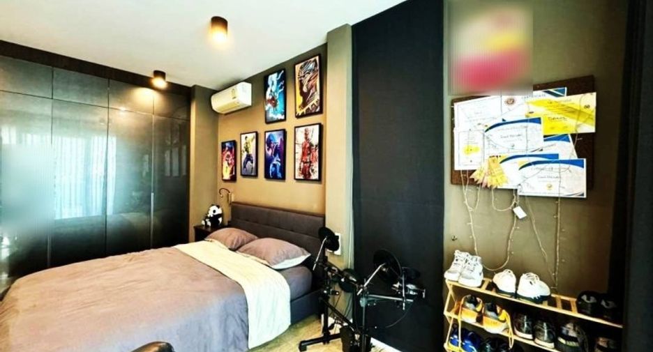 For sale 4 bedrooms house in Sattahip, Chonburi