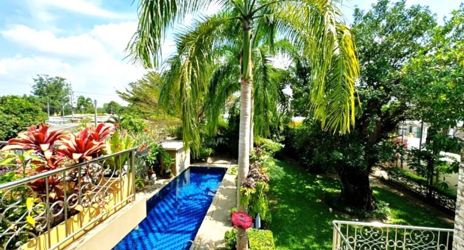 For sale 4 bedrooms house in Sattahip, Chonburi
