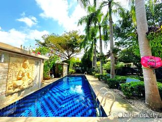 Casa en venta de 4 habitaciones en Bang Saray, Pattaya