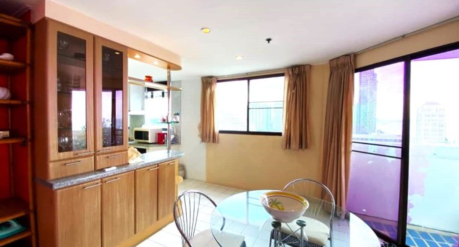 For sale 2 bedrooms condo in Jomtien, Pattaya