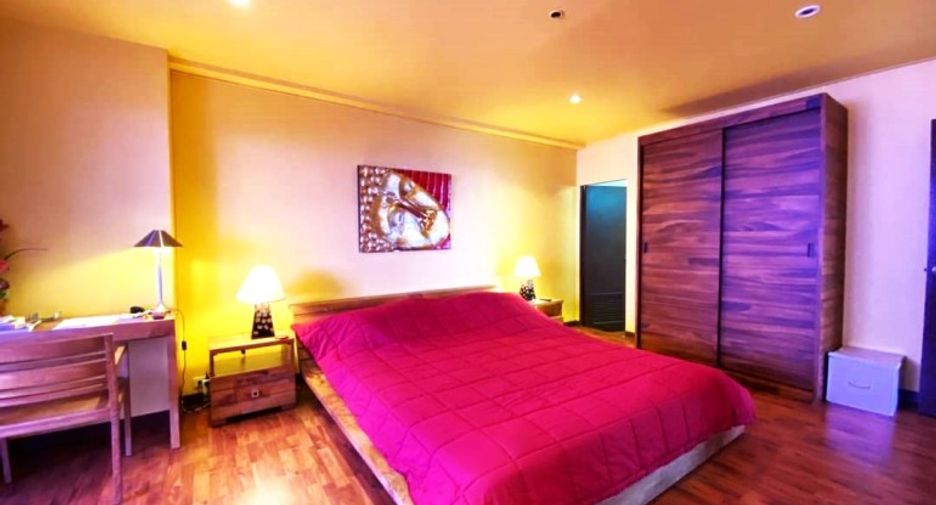 For sale 2 bedrooms condo in Jomtien, Pattaya