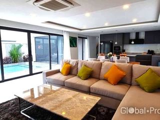 Casa en venta de 4 habitaciones en Bang Lamung, Chonburi