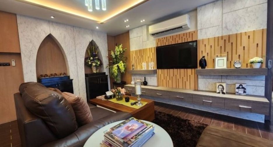 For sale 2 bedrooms condo in East Pattaya, Pattaya