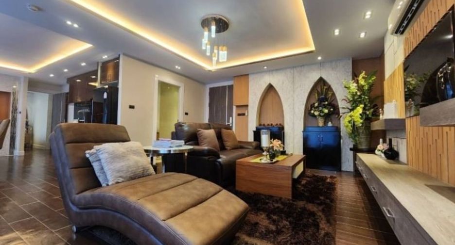 For sale 2 bedrooms condo in East Pattaya, Pattaya