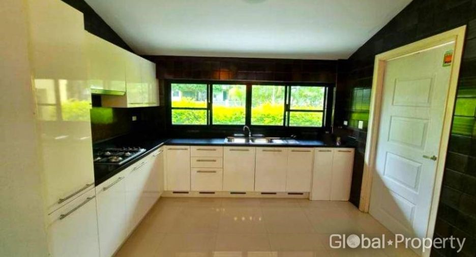 À vendre 3 chambres maison à East Pattaya, Pattaya