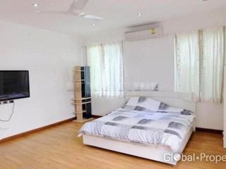 Haus zum Kauf mit 5 Zimmer in Bang Lamung, Chonburi