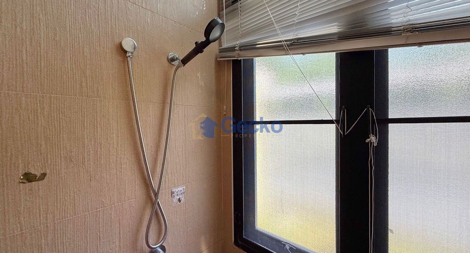 For rent and for sale 3 bedrooms house in East Pattaya, Pattaya