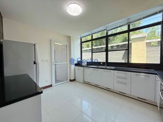 À louer et à vendre 3 chambres maison à Bang Lamung, Chonburi
