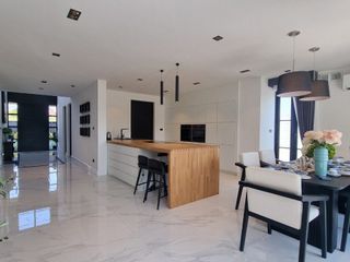Casa en venta de 5 habitaciones en Bang Lamung, Chonburi
