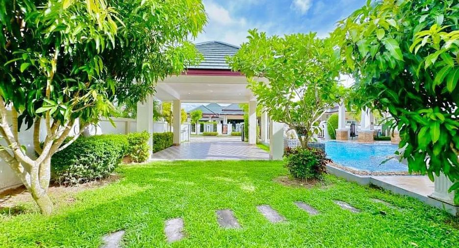 Casa en alquiler de 4 habitaciones en Huay Yai, Pattaya