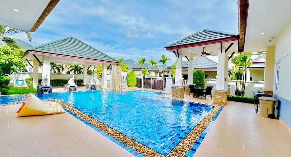 Casa en alquiler de 4 habitaciones en Huay Yai, Pattaya