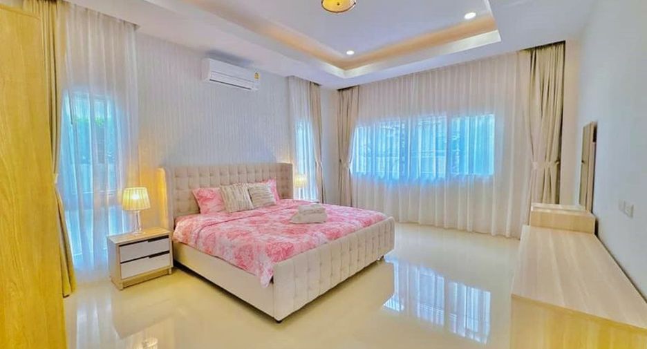 Casa en alquiler de 4 habitaciones en Huay Yai, Pattaya