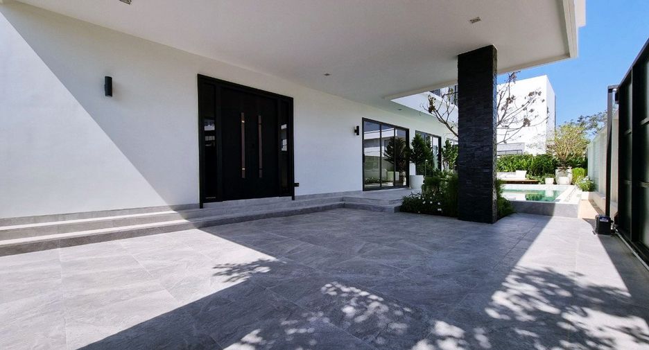 For sale 4 bedrooms house in South Pattaya, Pattaya