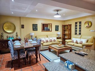 For sale 7 ベッドルーム townhouse in Bang Lamung, Chonburi